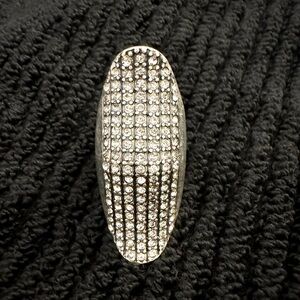 ✨Gunmetal Rhinestone ring✨